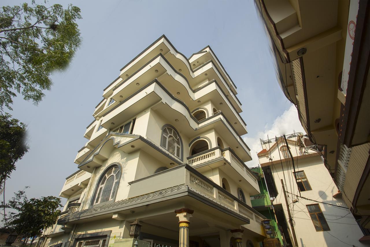 Oyo 145 Sirahali Khusbu Hotel &Lodge Kathmandu Exterior foto